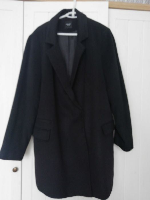 Pardesiu nou cu adaos de lână