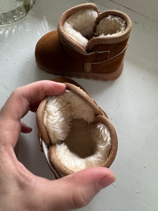 Детские ботинки угги