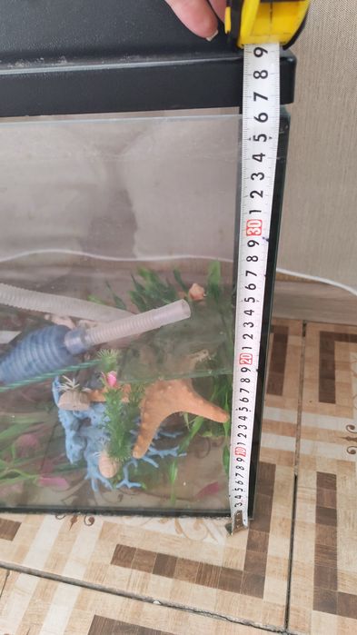 Продам Аквариум на 50-60л