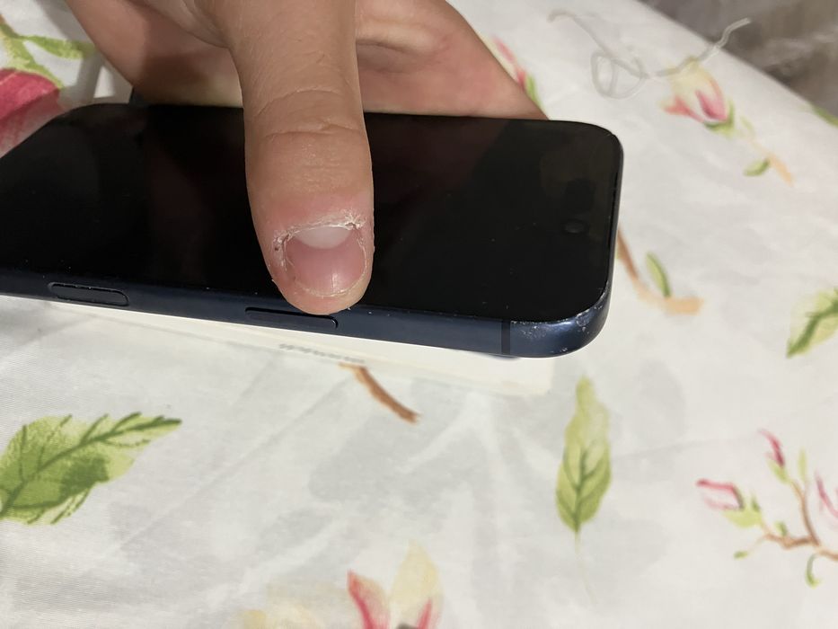 Продавам IPhone 17 pro