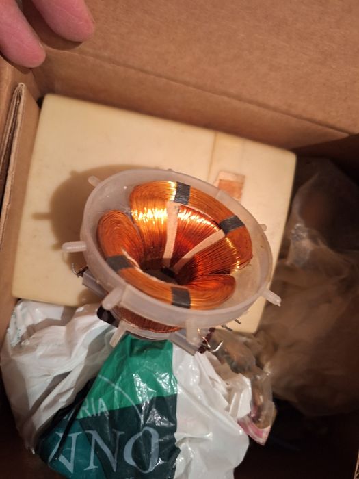 Vând piese electronice generație veche