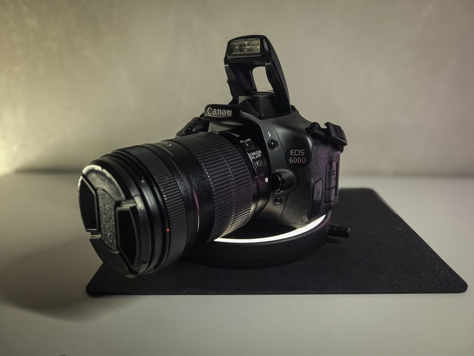 Фотоаппарат Canon 600d