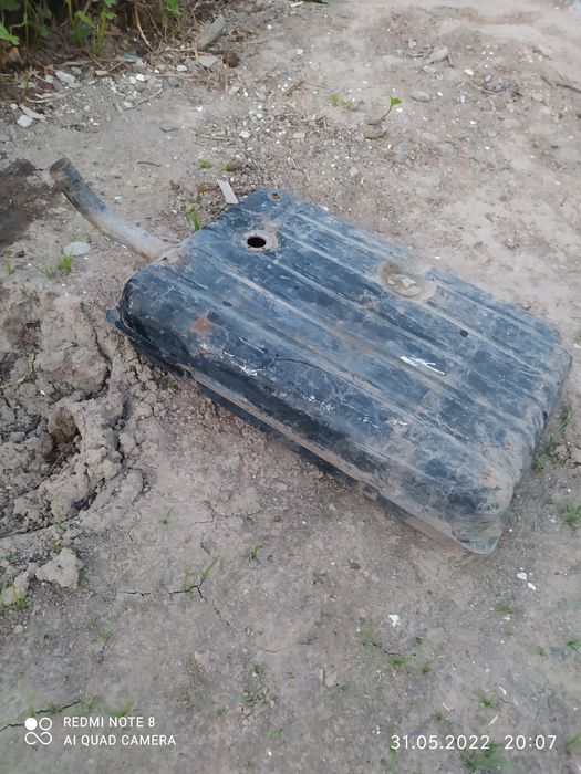 Продам кузовные запчасти от антиквариат авто "зим"