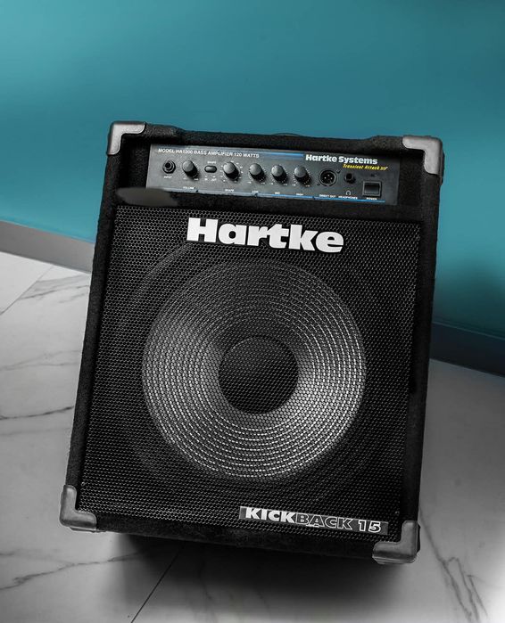 Комбо Усилвател за Бас Кирара Hartke HA120  във Отлично състояние.