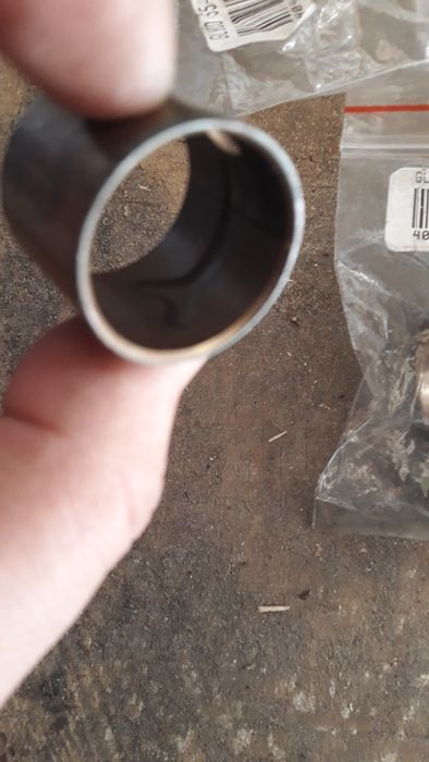 Продавам чисто нови втулки за биела на пежо 405