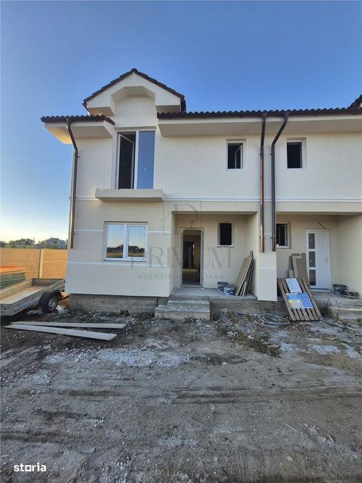 Duplex nou - 3 dormitoare - bucatarie inchisa - zona buna