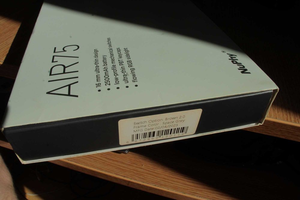 Tastatura mecanica Nuphy Air75 - switchuri Gateron Low-Profile Brown