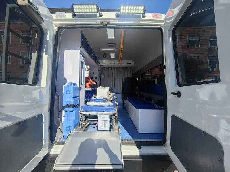 Машина скорой помощи внедорожник BAW Warrior Ambulance/ бензин/ заказ
