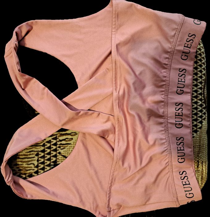 Страхотно бюстие