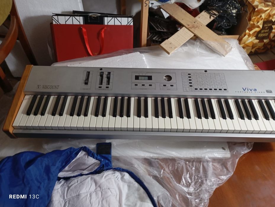 Pian digital vintage Viscount Viva
