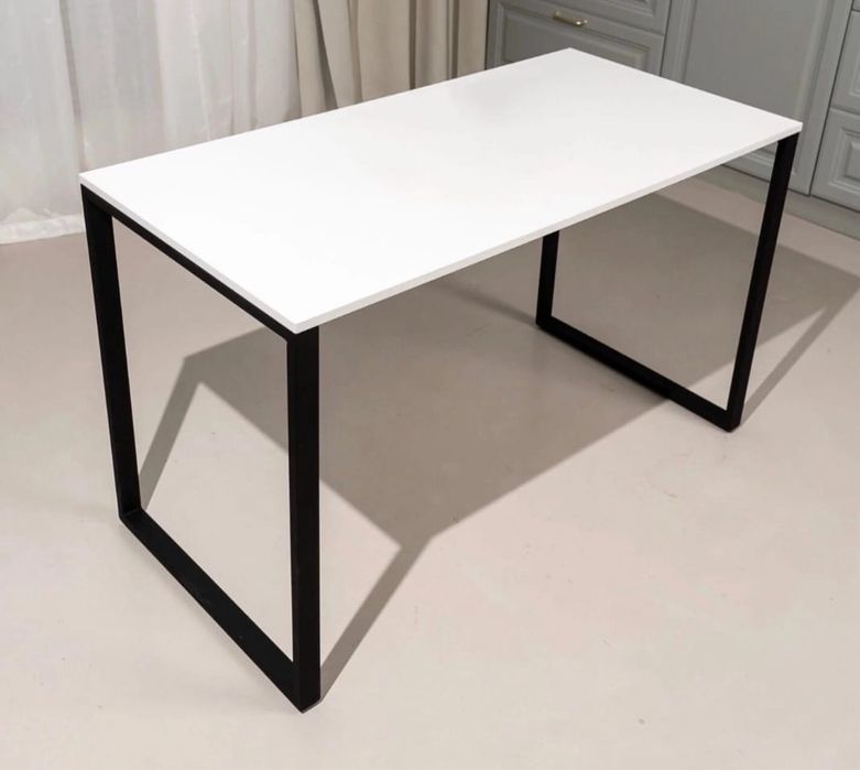 Стол обеденный письменный