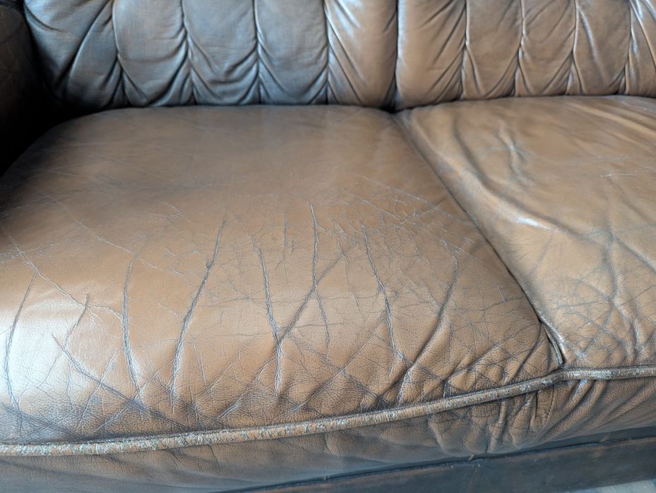 Кожен винтидж диван от Белгия