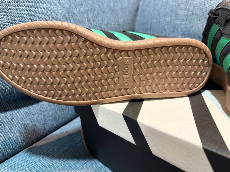 Кроссовки Adidas Barreda