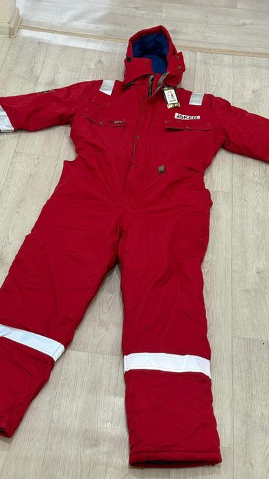 Продам новый комбинезон зимний