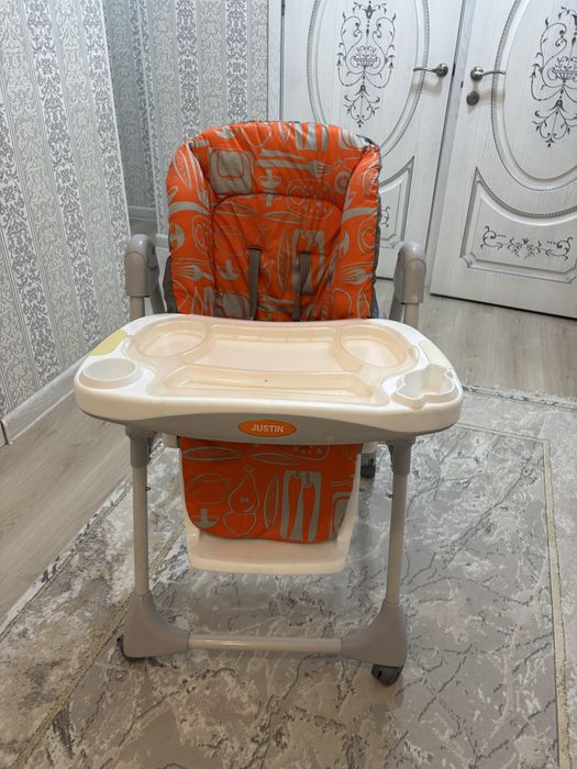 Продам коляску, стульчик для кормления