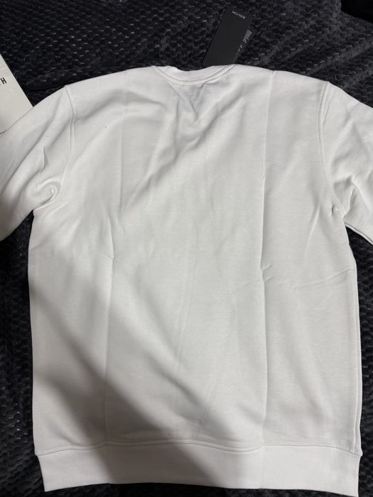 LICHIDARE DE STOC! Bluze boss alb si negru