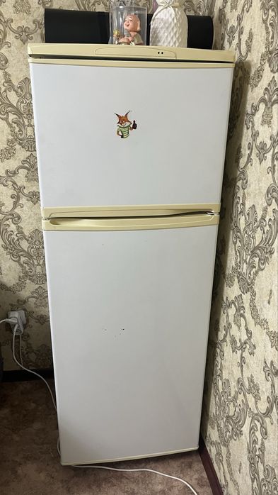 Продам холодильник