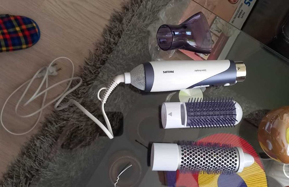 Perie aer cald Philips cu 3 capete HP8650/00