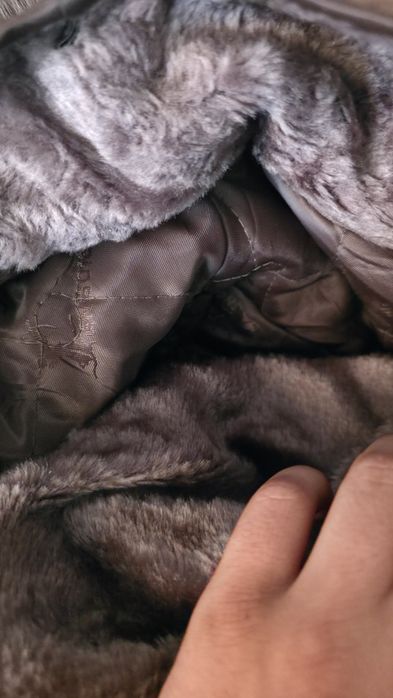 ЖЕНСКОЕ ПАЛЬТО НОВОЕ! с весом больше 3кг утеплённые рукава и шея
