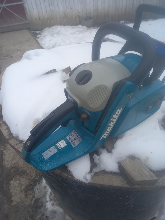 Drujbă Makita în stare f bună