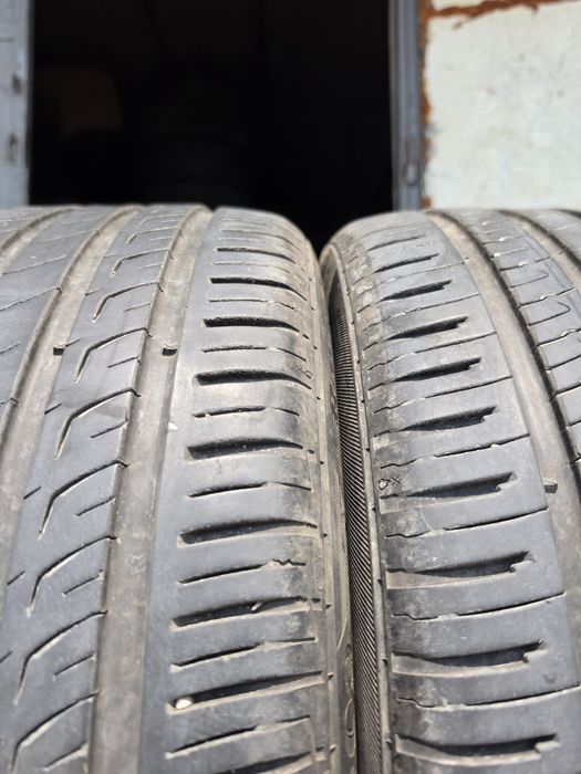2 бр. летни гуми 255/40/19  Barum DOT 0222 6+ mm