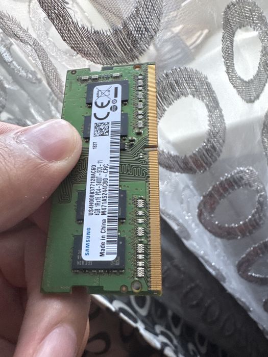 Озу 4 гига для ноутбука DDR4 (PC4-2400)