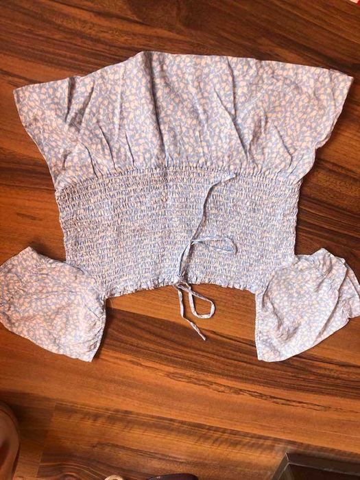 разпродажба на тениски