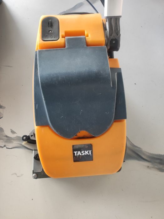 Masina spălat pardoseli Task swingo  350 E