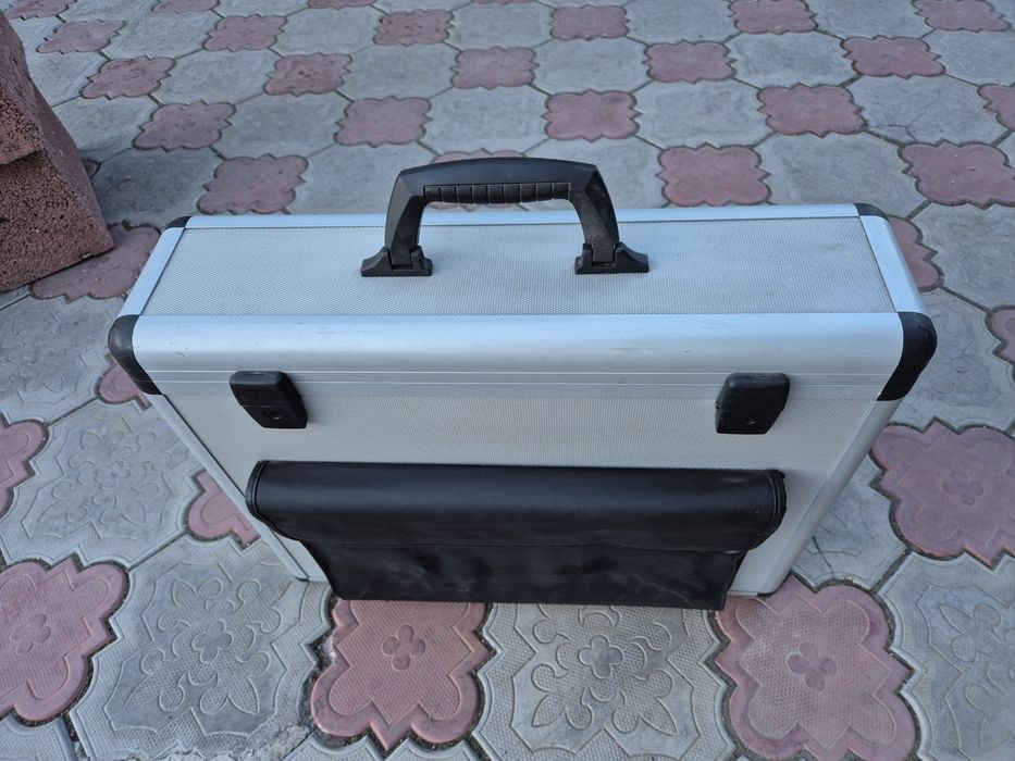 Чемодан/кейс алюминиевый противоударный