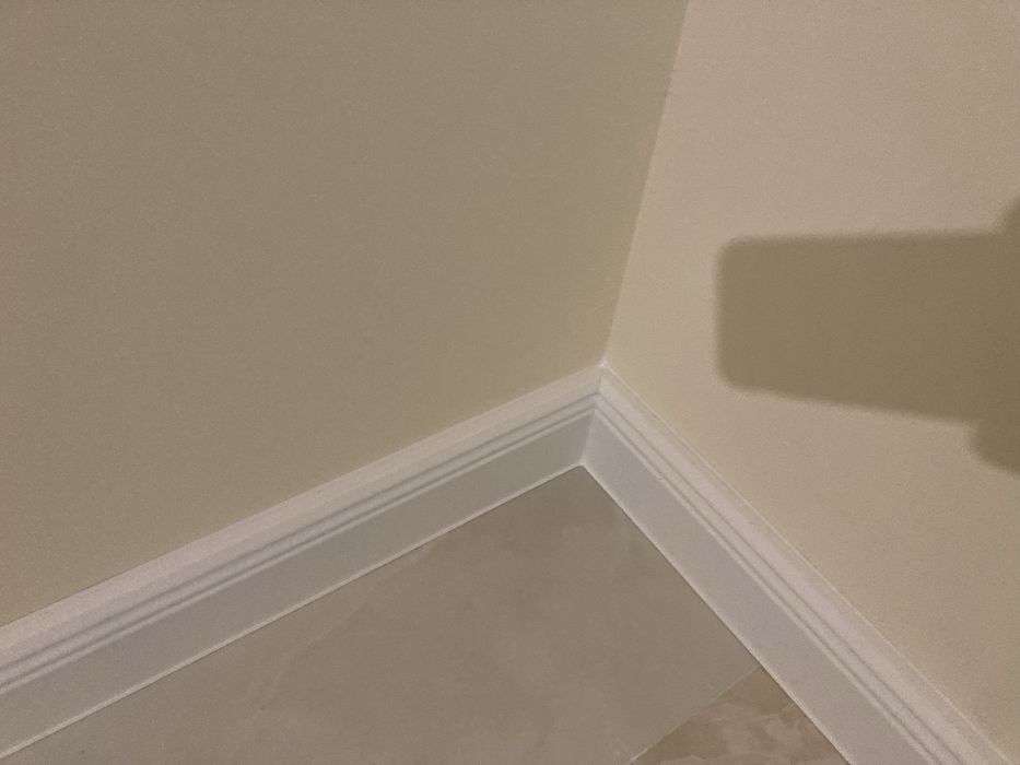 Монтаж на Мдф,кубу,виго,масивни первази.Стенни панели,ламинат,винил