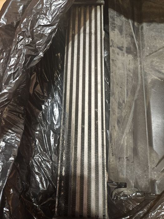 Vând intercooler bmw e90/e91 m47
