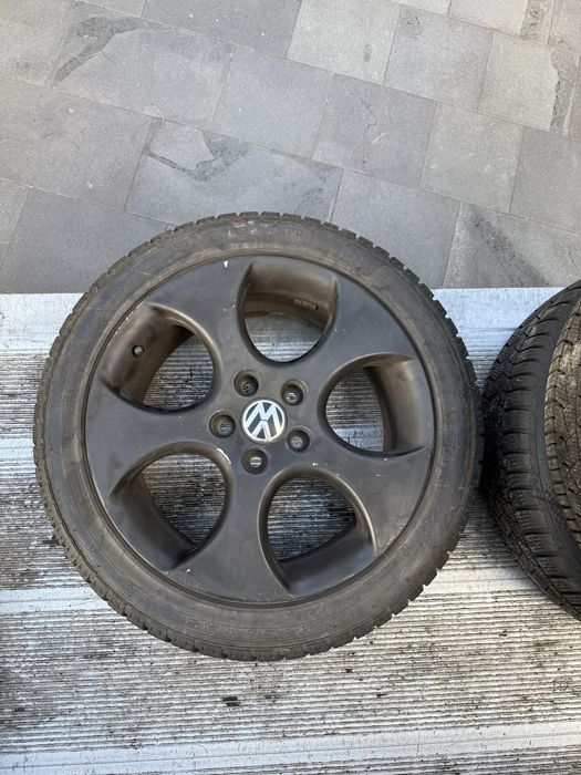 Гуми с джанти за VW GOLF 225/45/17 XL