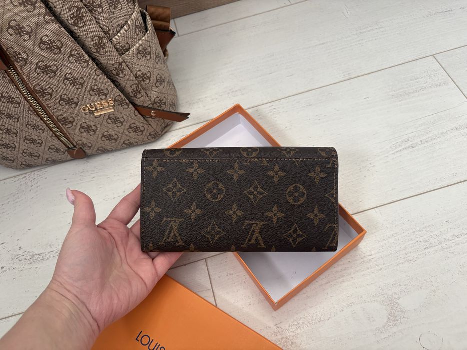 Дамска раница и портмоне