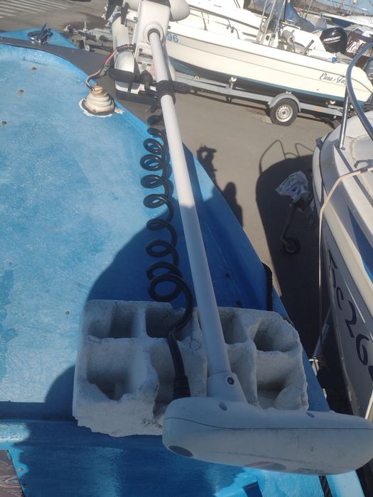 Лодка -ял 4 -3300 лв. +двигател Хонда-3500 лв