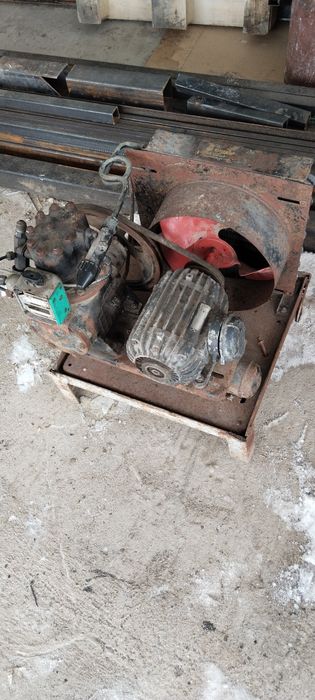 Продам производственный холодильник можно сделать воздушный компрессор