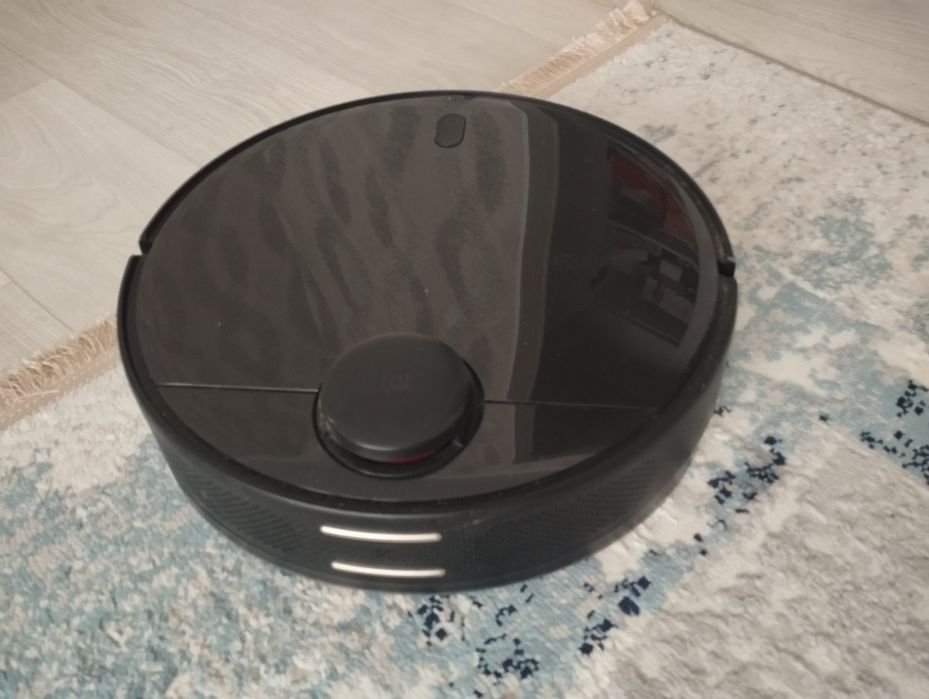 Продается робот пылесос в отличном состоянии