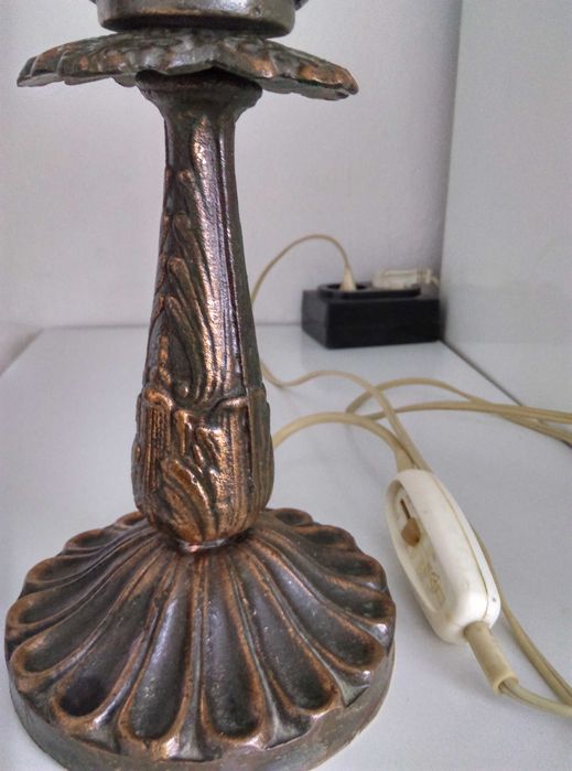 Настолни нощни лампи от Соца-месингова и дървена основа.Газена лампа.