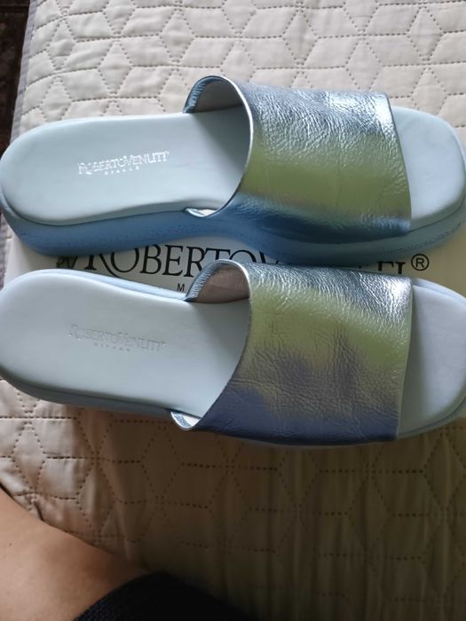 Нови чехли Италиански