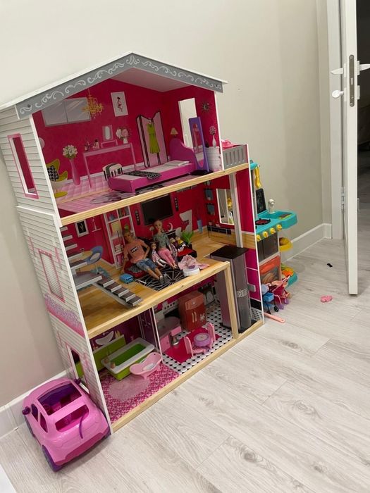 Кукольный домик из дерева