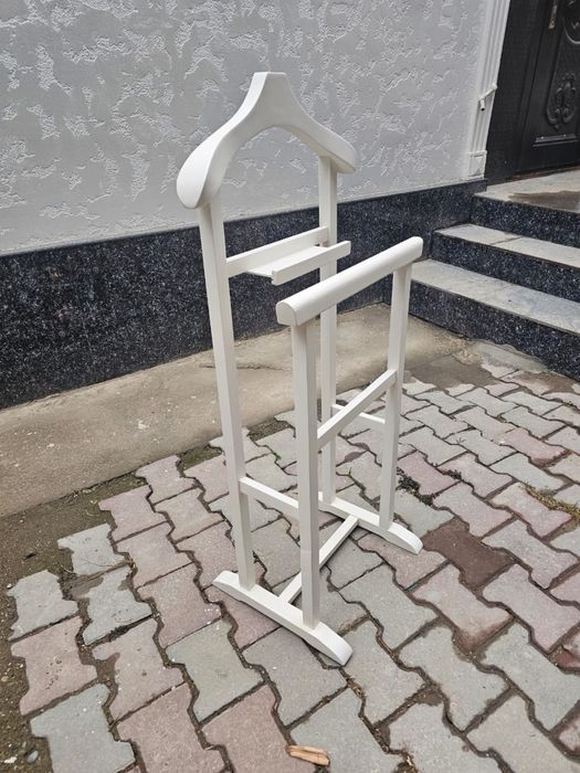 Напольная вешалка для одежды