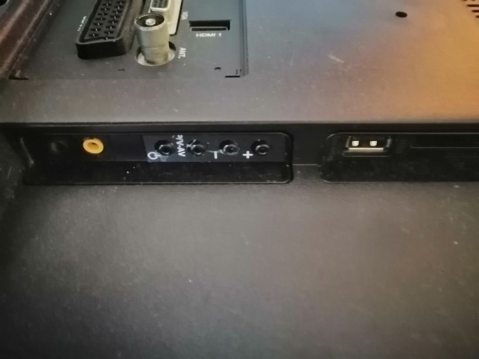 Televizor Grandini diagonala 40 cm