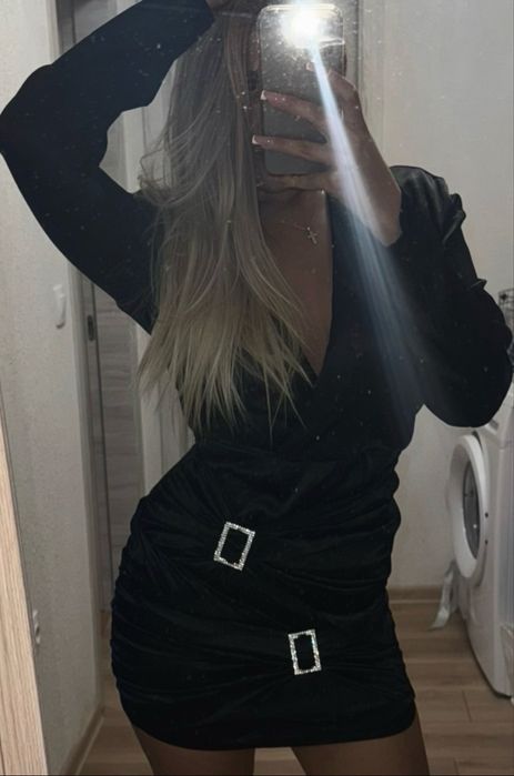 Черна рокля