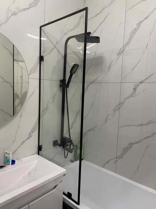 Душевые кабины и ванные перегородки