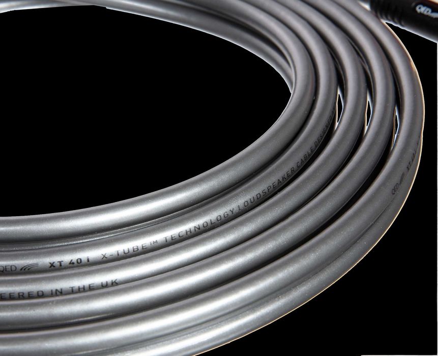 Cabluri Boxe QED XT40i QED + Conectori banana - 2 x 3 metri