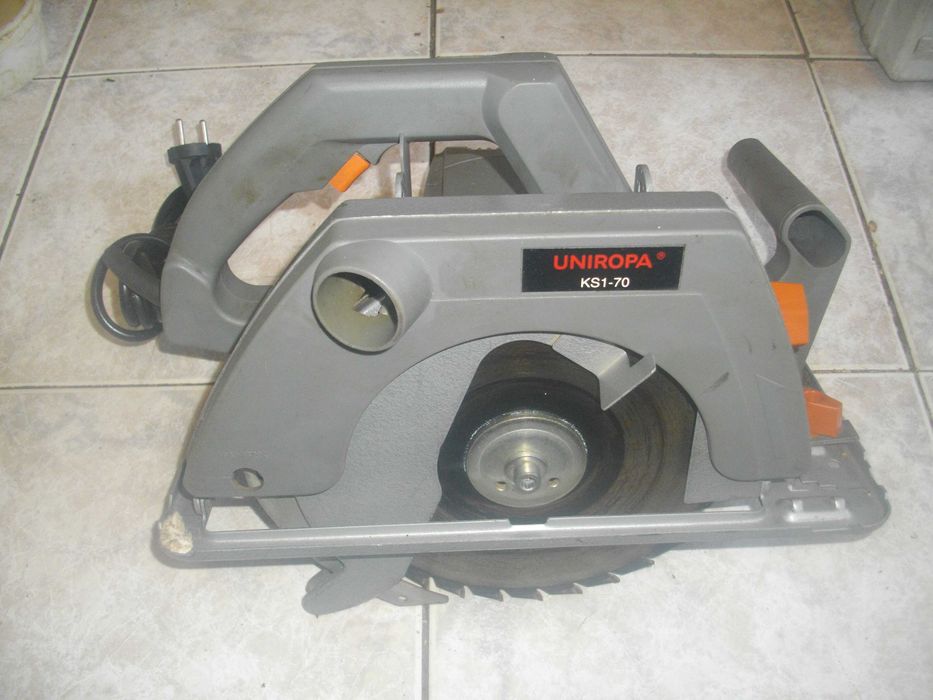 Бормашина Дрелка AEG/ Bosch Профи/ Ръчен Циркуляр 1300 Вата-ф200мм