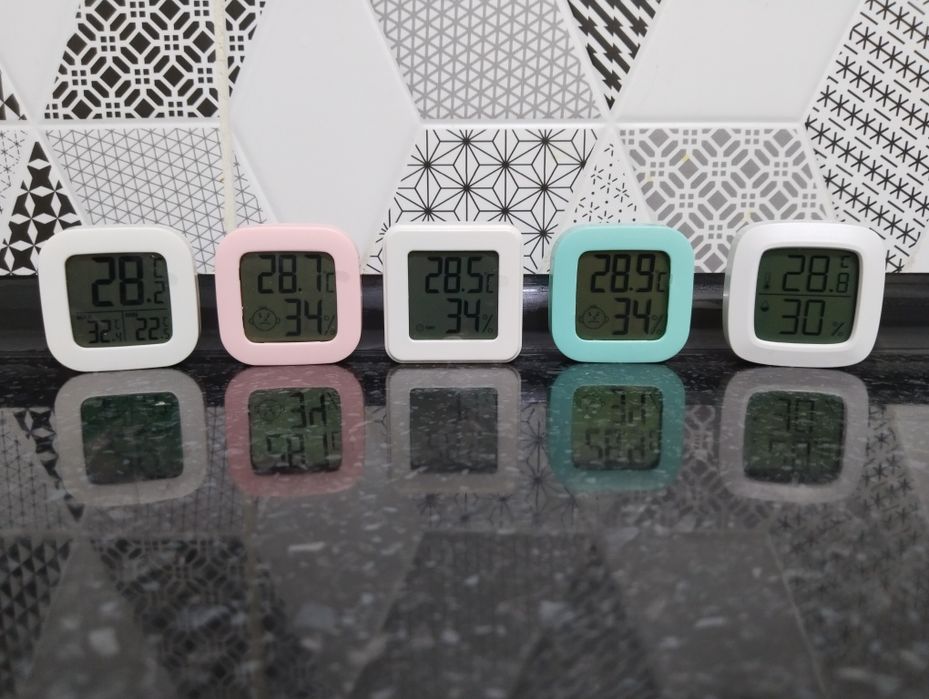 Измеритель влажности воздуха и температуры.