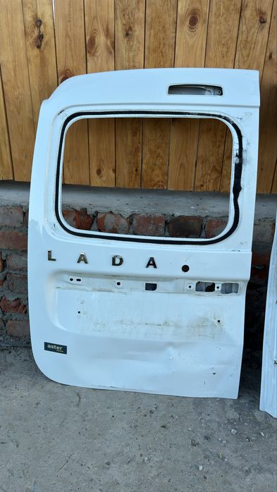 Продам двери багажника Лада Ларгус Б/У