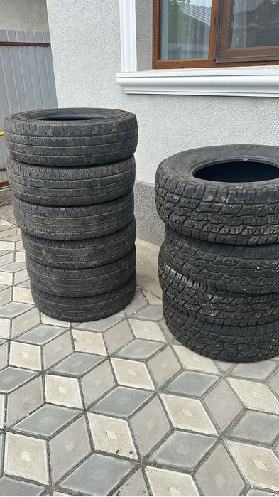 Vand 6 anvelope c ,4AT pentru Land cruiser si 2 pentru Duster aproape noi 215/65/16