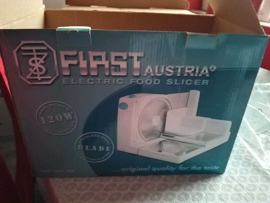Колбасорезачка, марка First