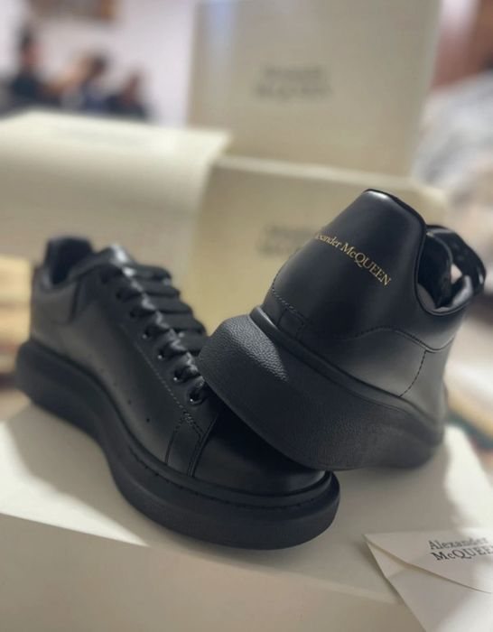 Alexander McQueen la DOAR 249 LEI